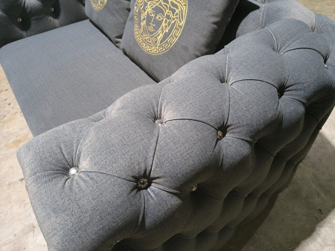 kriger_2_seater_contemporary_c_1720277666_9d1df7a5_progressive