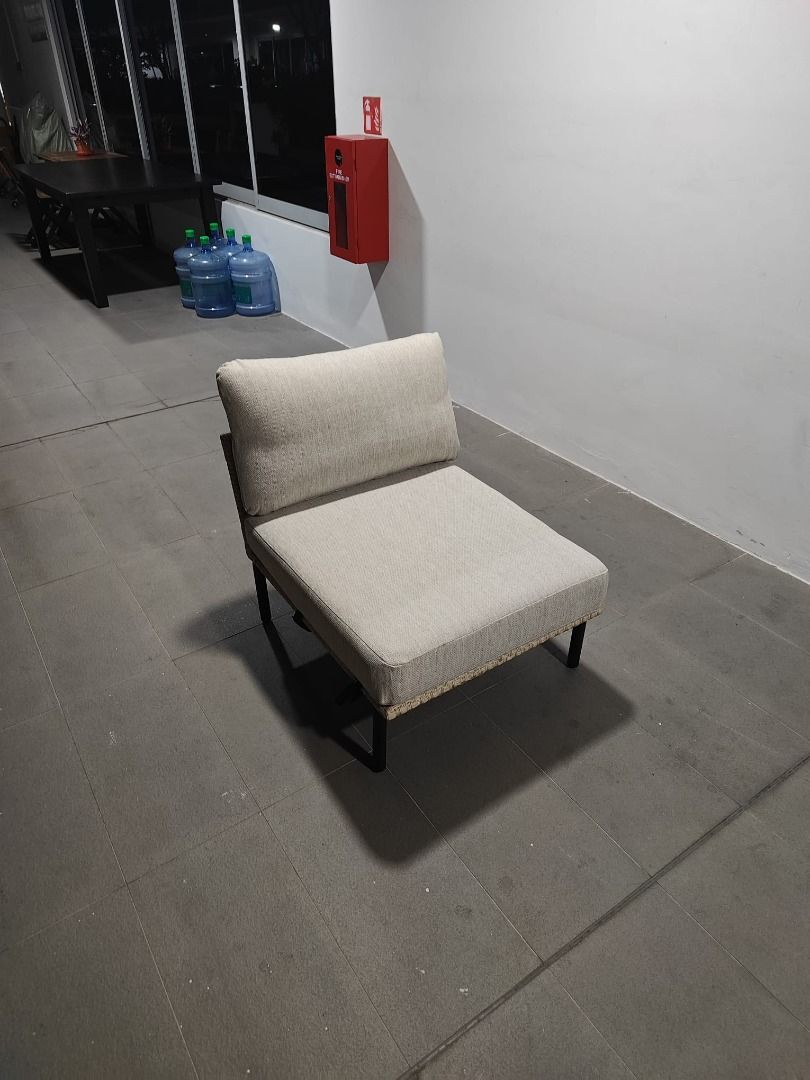 deaton_armless_outdoor_sofa_1744178274_9f5cbb90_progressive