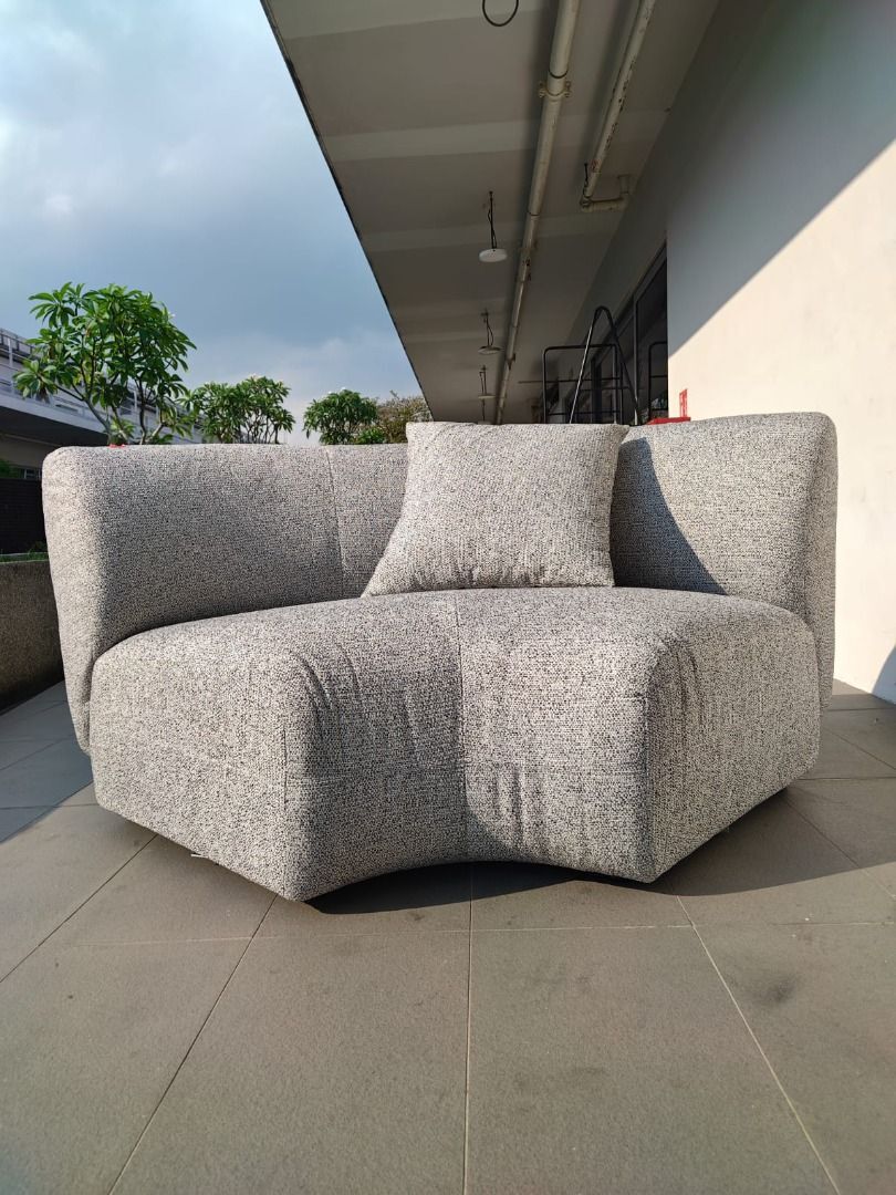 barkley_sofa_in_grey_fabric_1748755042_e48858ac_progressive