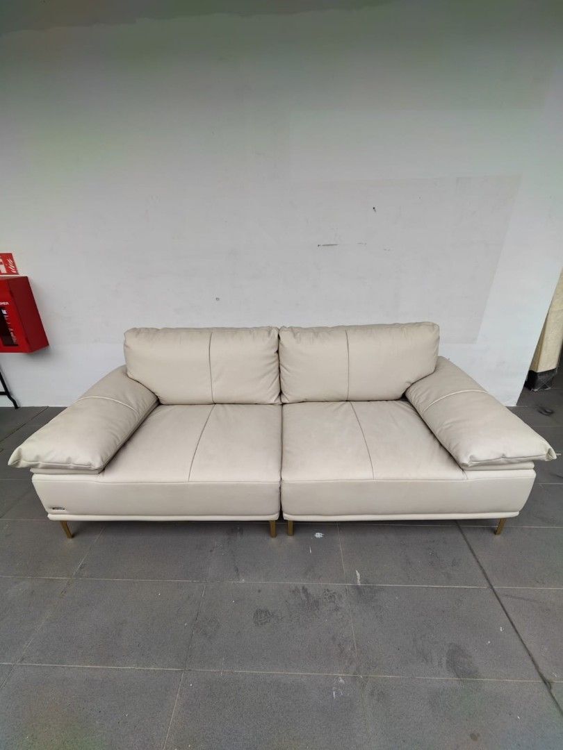 carcelen_35_seater_sofa_in_gen_1748179945_5f24c454_progressive