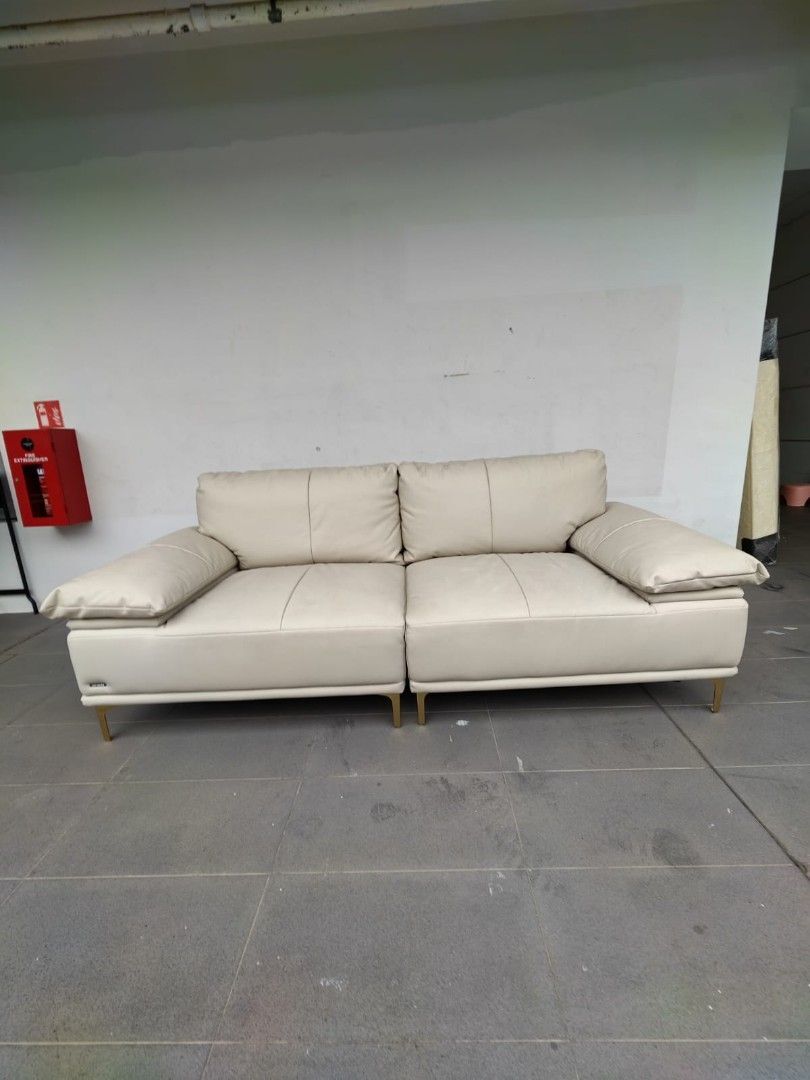 carcelen_35_seater_sofa_in_gen_1748179945_4a617b36_progressive