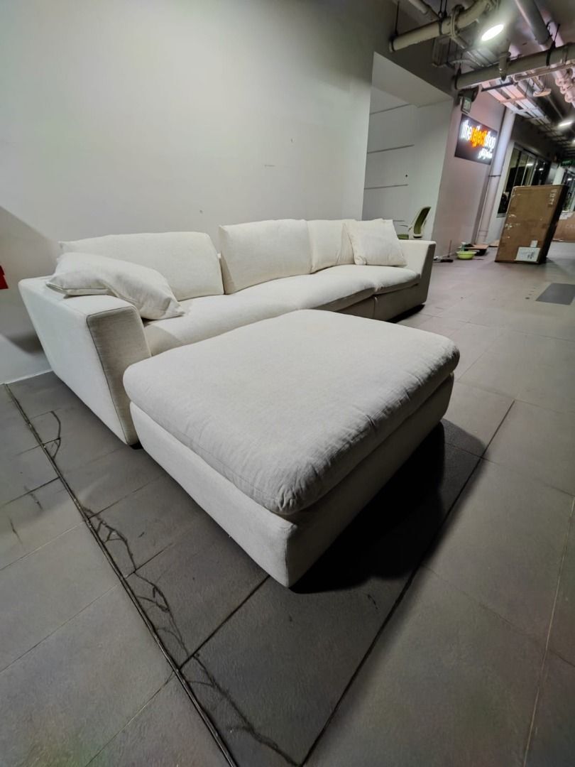 skyvale_extended_sofa_with_ott_1751189826_f1983142_progressive