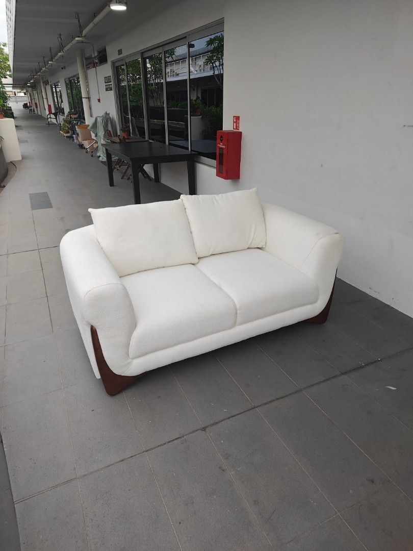 gwendoline_2_seater_sofa_1746012120_b48f0ff7_progressive