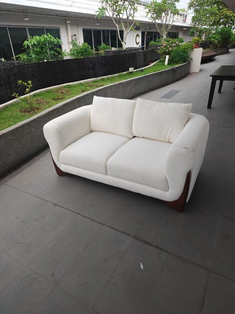 gwendoline_2_seater_sofa_1746012120_2bd3ddce_progressive
