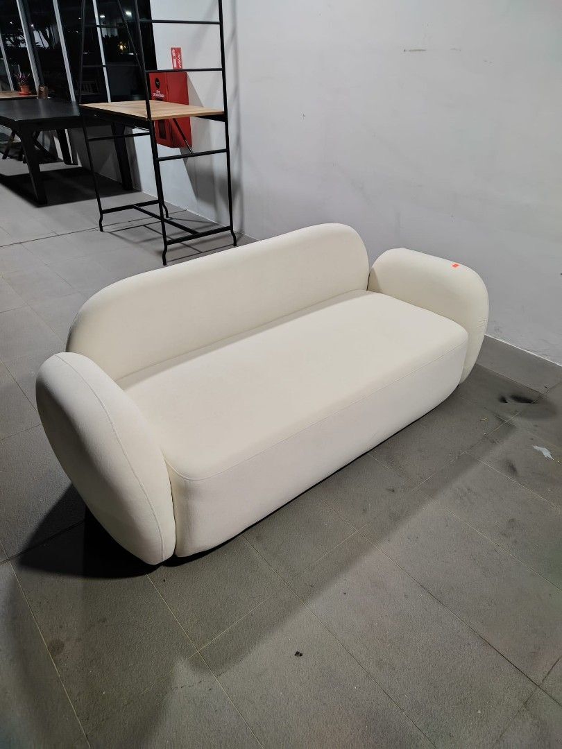 figliola_3_seater_sofa_in_fabr_1748178421_64ccd2ab_progressive