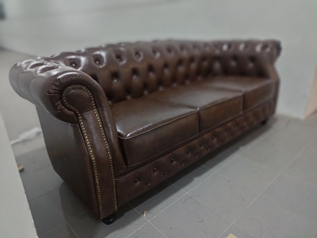 botteva_3_seater_chesterfield__1752068086_2404ca89_progressive