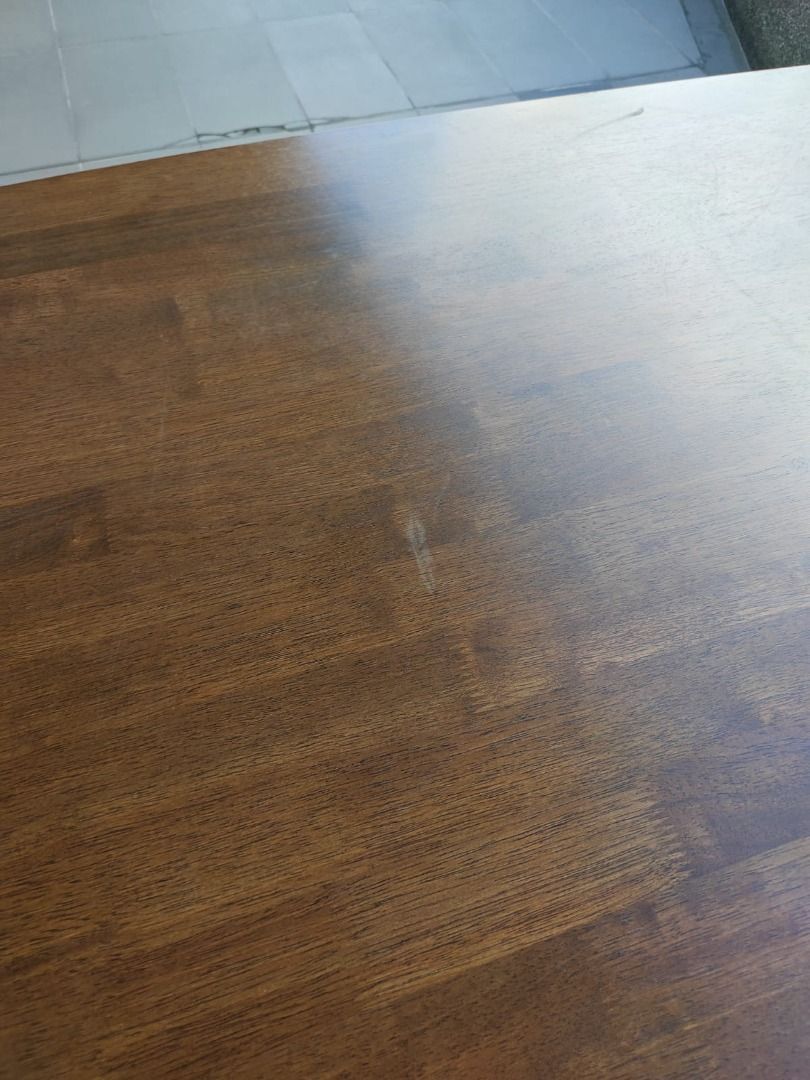 checkers_regular_dining_table__1754557062_5f399f75_progressive