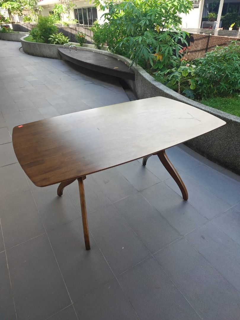 checkers_regular_dining_table__1754557062_16ed236e_progressive