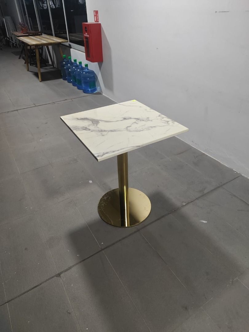 consunji_06m_dining_table_with_1752296053_7a3f32eb_progressive