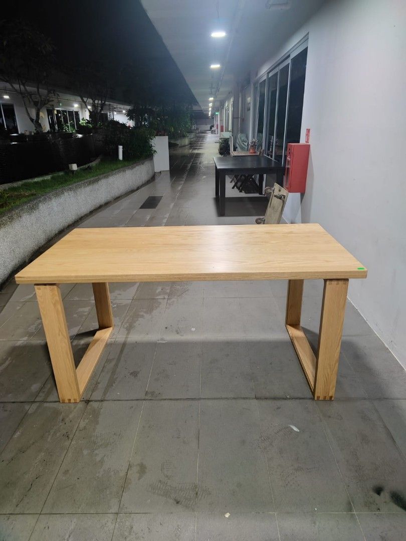 zydeco_dining_table_1746016821_5392e75f_progressive
