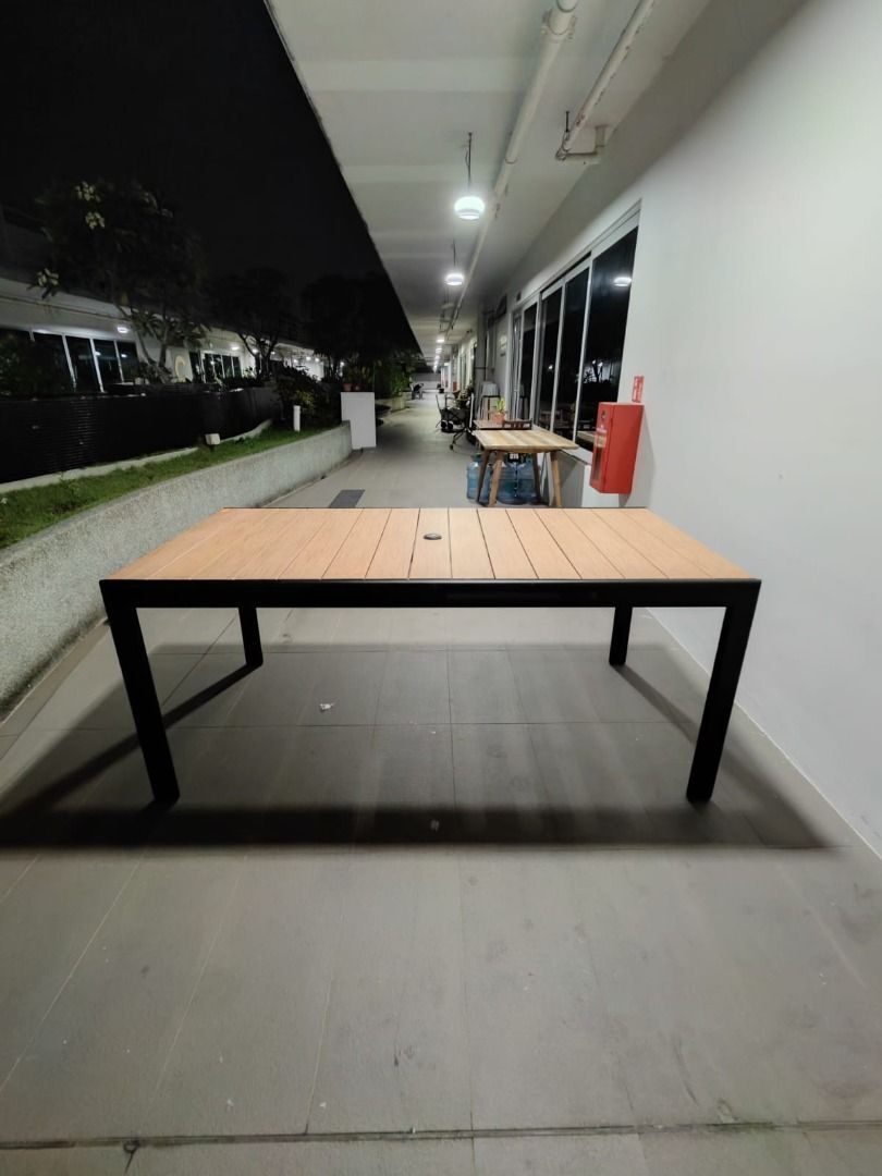 naples_outdoor_dining_table_18_1755073600_3ec40acd_progressive