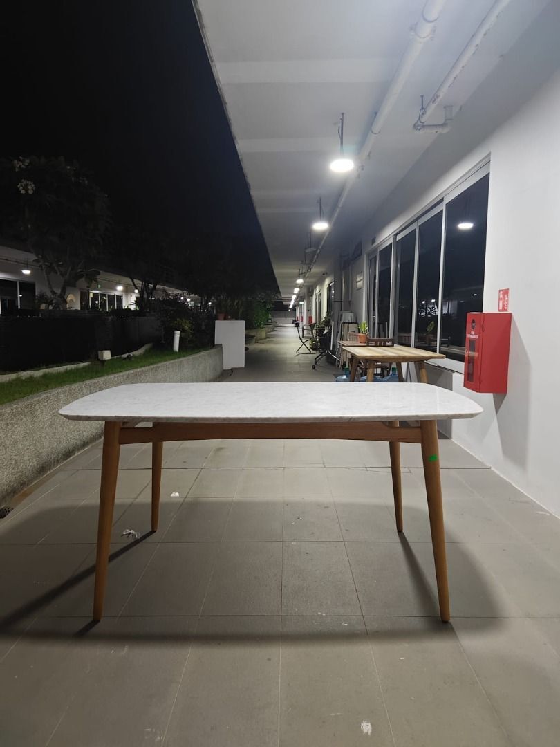 chungha_carrara_marble_dining__1755157546_43246b37_progressive
