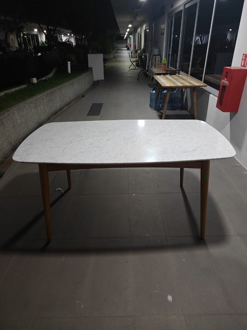 chungha_carrara_marble_dining__1755157546_e177ba93_progressive