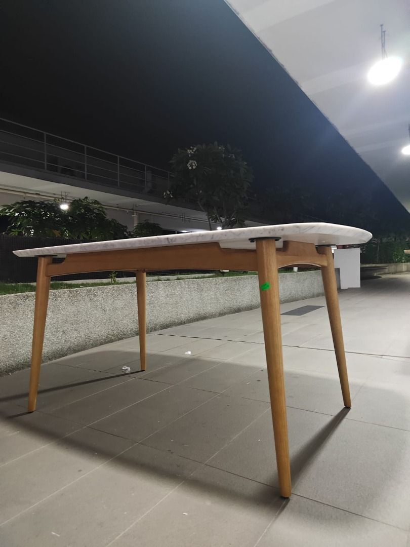 chungha_carrara_marble_dining__1755157546_a7a3e141_progressive