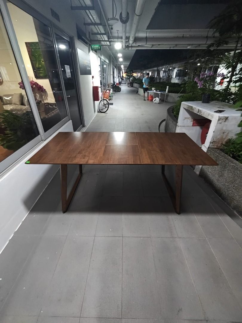 vajek_extendable_dining_table__1755420576_88c755a2_progressive