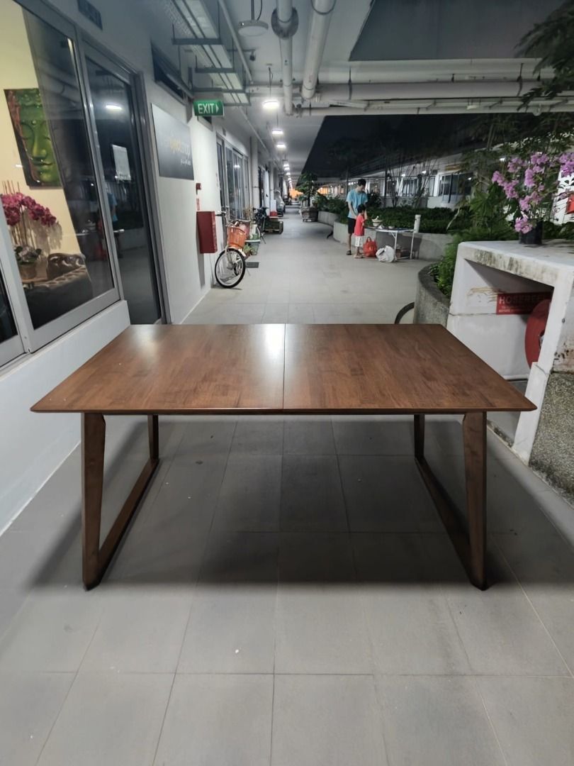 vajek_extendable_dining_table__1755420576_f98993a7_progressive