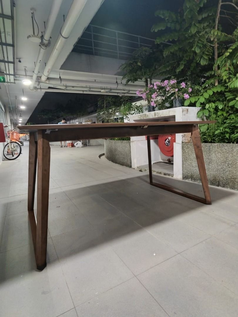 vajek_extendable_dining_table__1755420576_84841a24_progressive