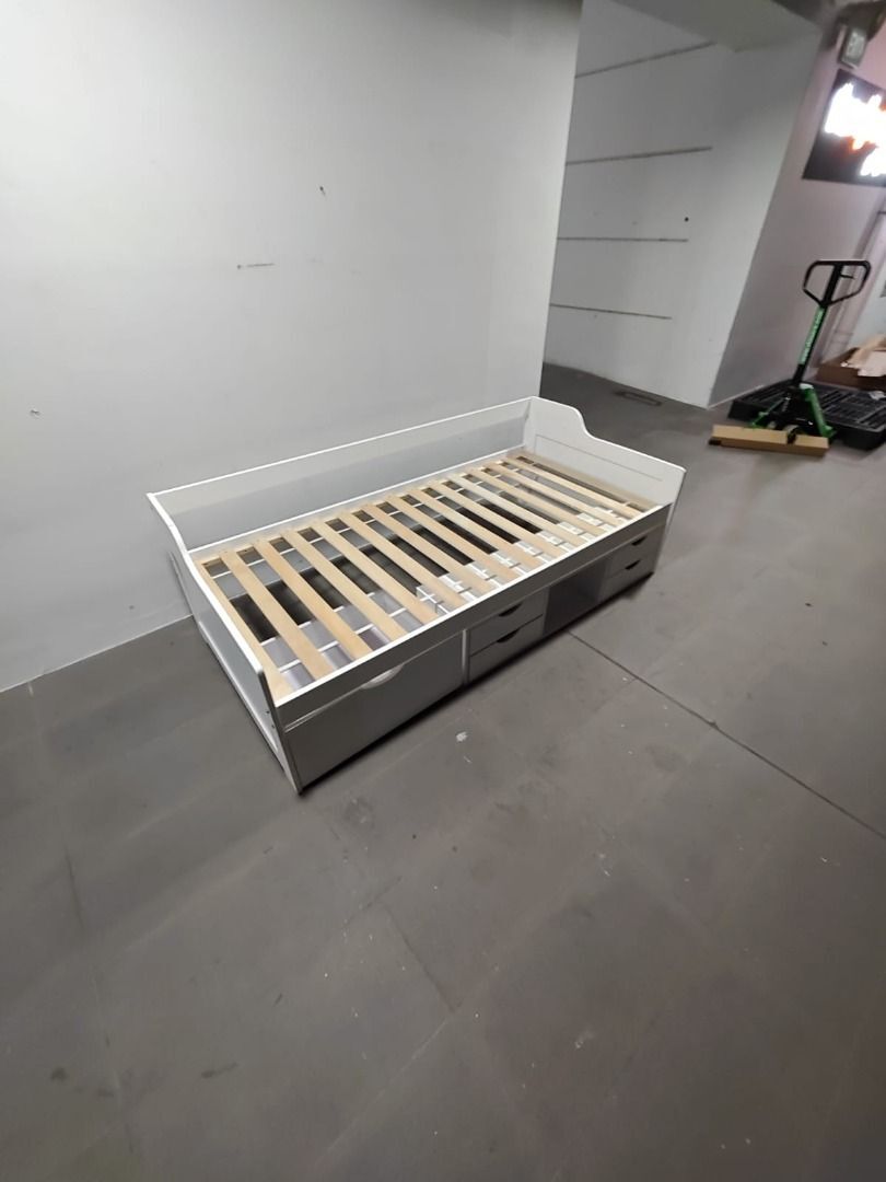 ruzenda_wooden_single_day_bed__1752147925_90d65e77_progressive