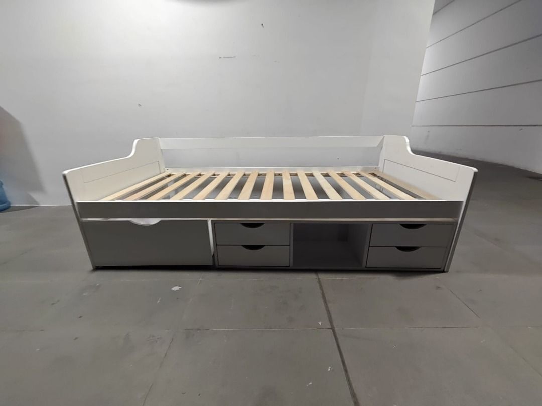 ruzenda_wooden_single_day_bed__1752147925_ce8cc779_progressive