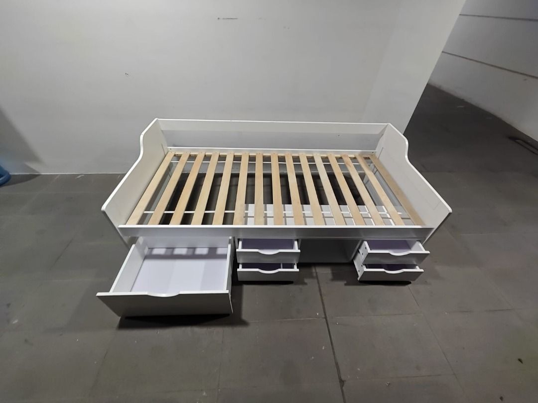 ruzenda_wooden_single_day_bed__1752147925_3b00b211_progressive