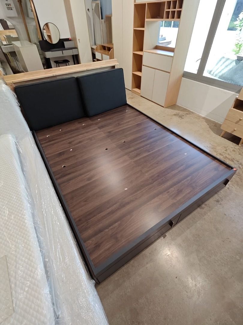 ashton_queen_size_bedframe_wit_1754377459_365ad305_progressive