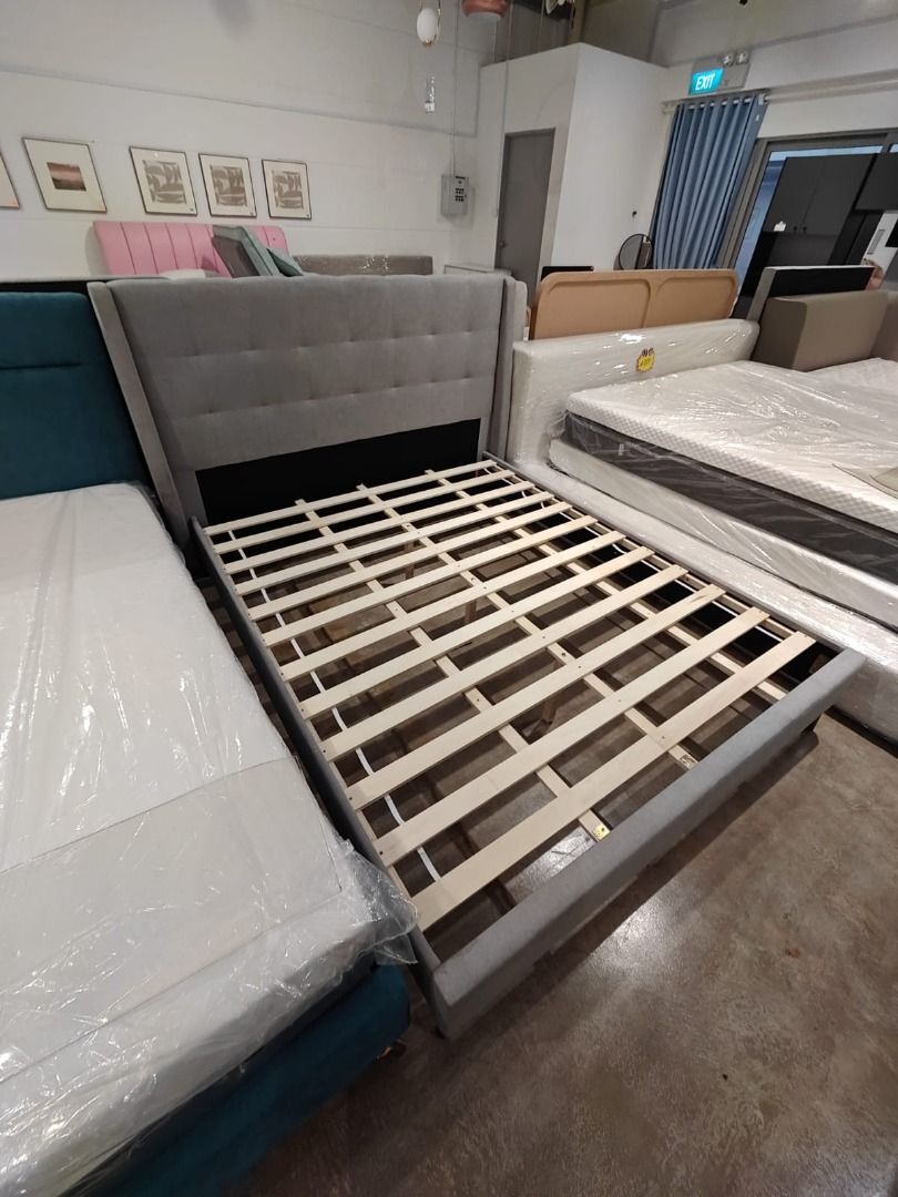 drugovich_queen_size_upholster_1742447209_25f3230d_progressive