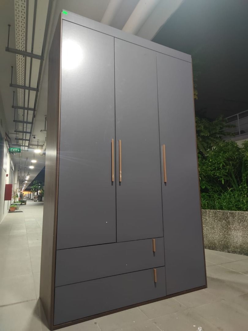 ashton_3dr_wardrobe_in_grey__w_1755074342_2a52894f_progressive