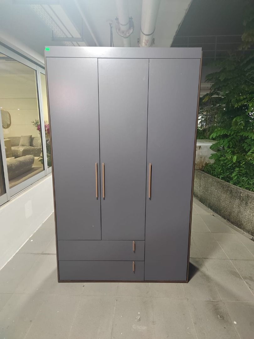 ashton_3dr_wardrobe_in_grey__w_1755074342_37795c26_progressive