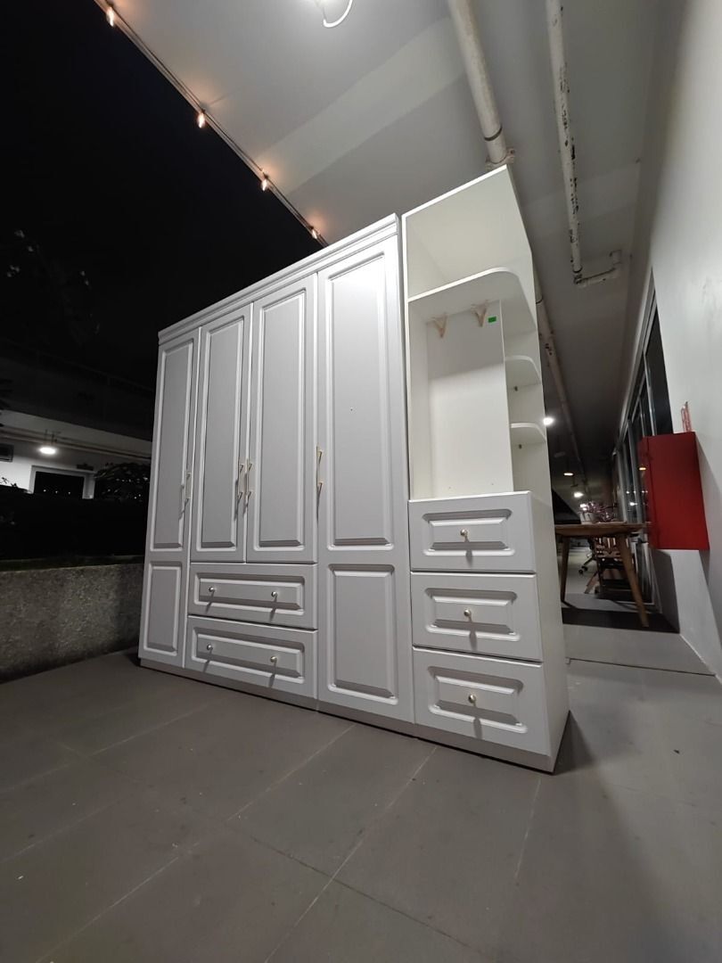 selgard_20m_wardrobe_with_shel_1755861945_51e5290b_progressive