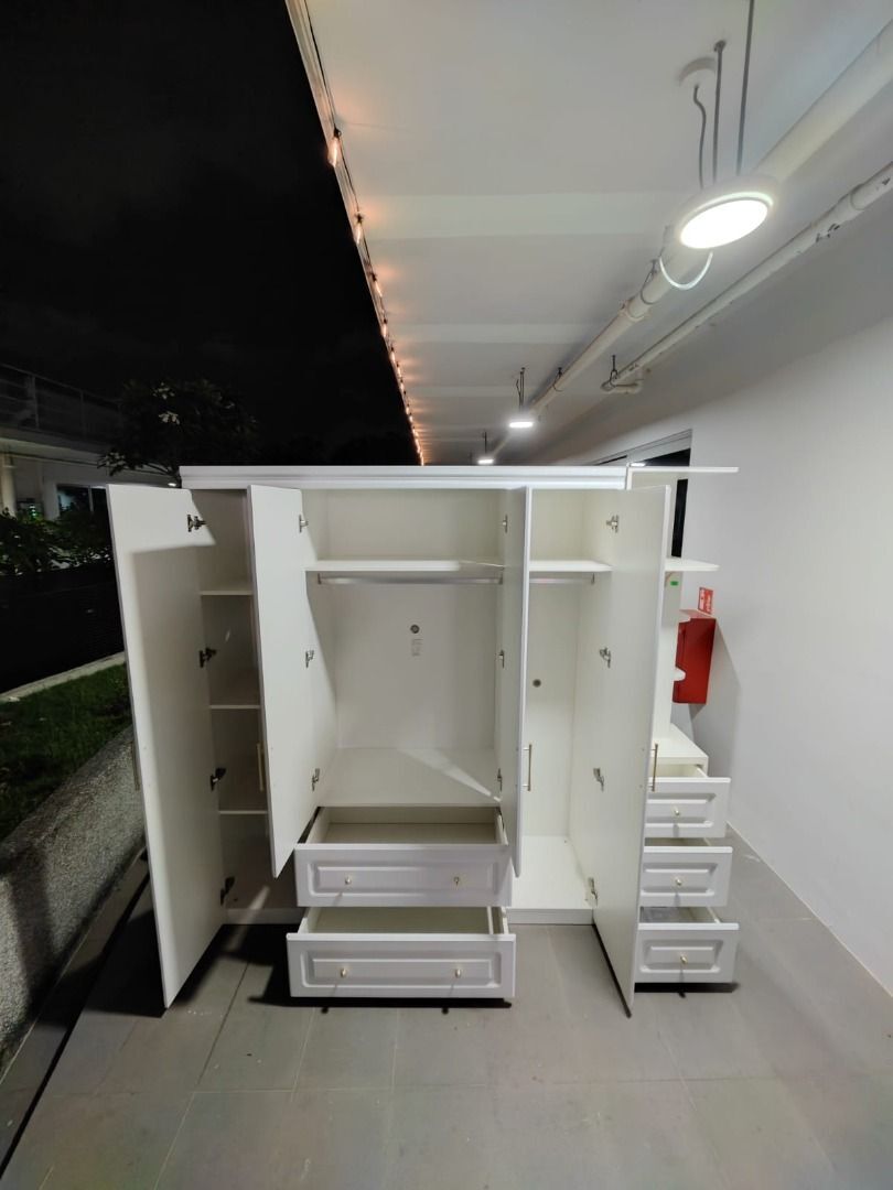 selgard_20m_wardrobe_with_shel_1755861945_e723e0a8_progressive
