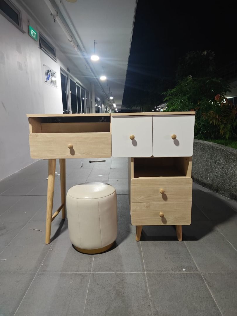 murawaki_dressing_table_1754558147_ad14e4c9_progressive