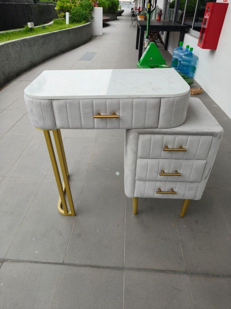 velaris_velvet_dressing_table_1743602157_c45d021b_progressive
