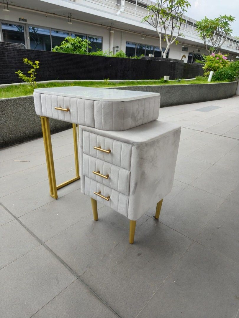 velaris_velvet_dressing_table_1743602157_b66469a1_progressive