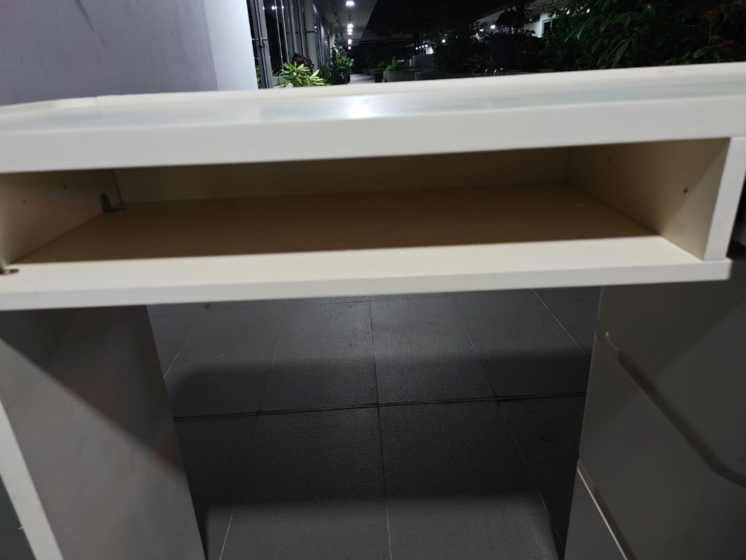 ossea_extendable_dressing_tabl_1755012345_18b6e53e_progressive