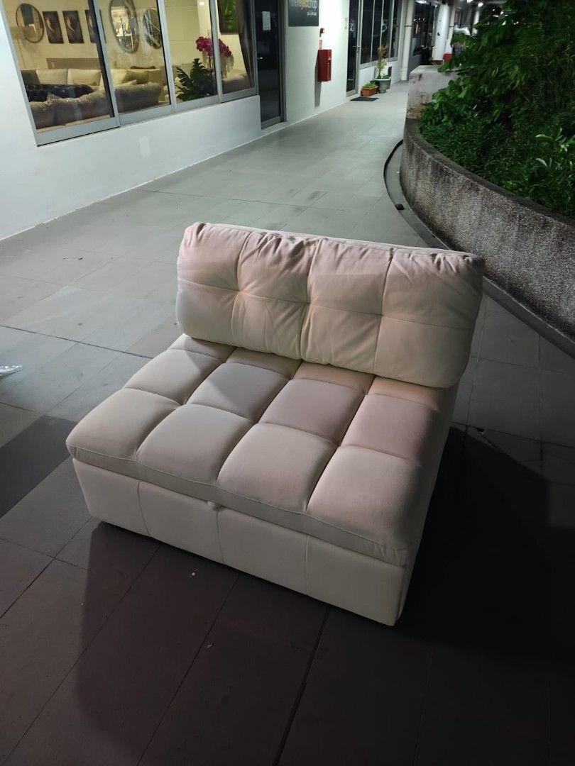 fukushima_sofa_bed_in_velvet_1754662392_37d8b30a_progressive