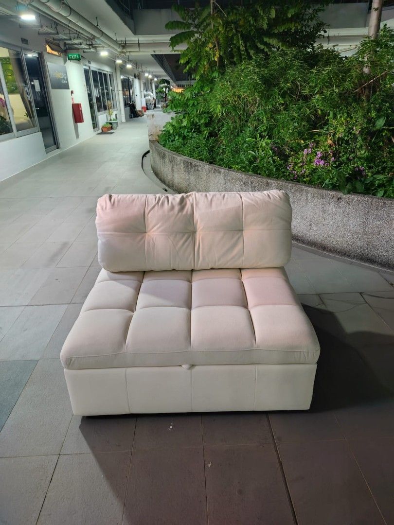 fukushima_sofa_bed_in_velvet_1754662392_e77ba16e_progressive