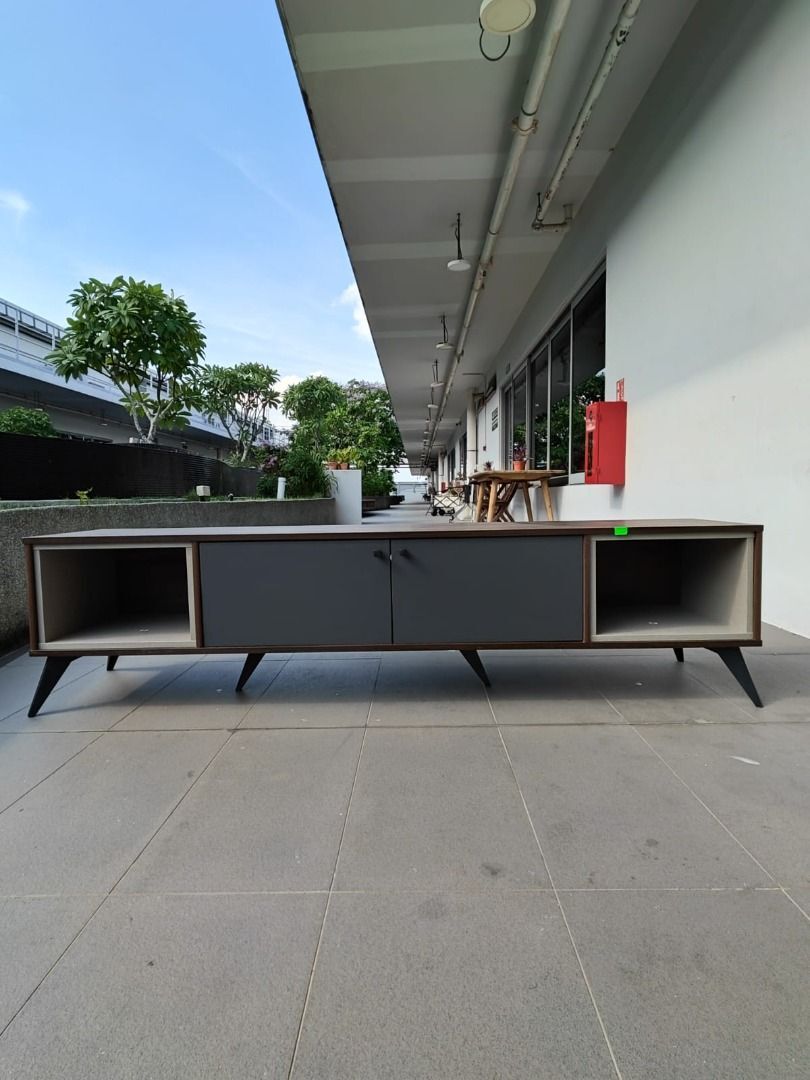 azera_tv_console_1752665341_2ecc5d99_progressive