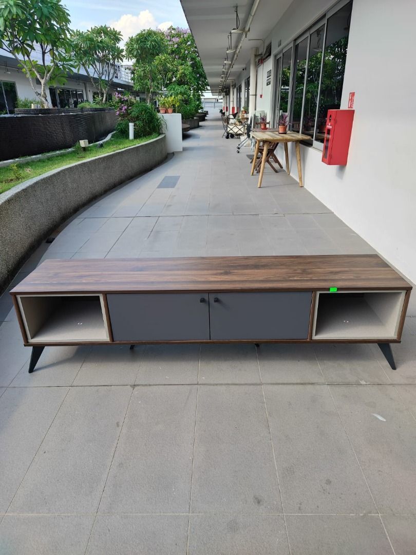 azera_tv_console_1752665341_0d56b8ca_progressive