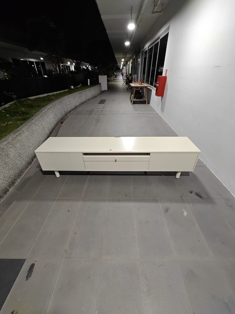 boudica_tv_console_1753019257_3ffad5cc_progressive