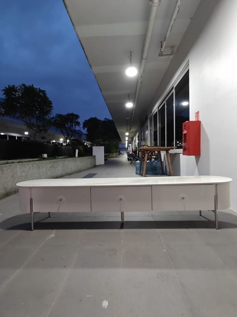 arapoglou_20m_tv_console_1755073072_c534f9bc_progressive