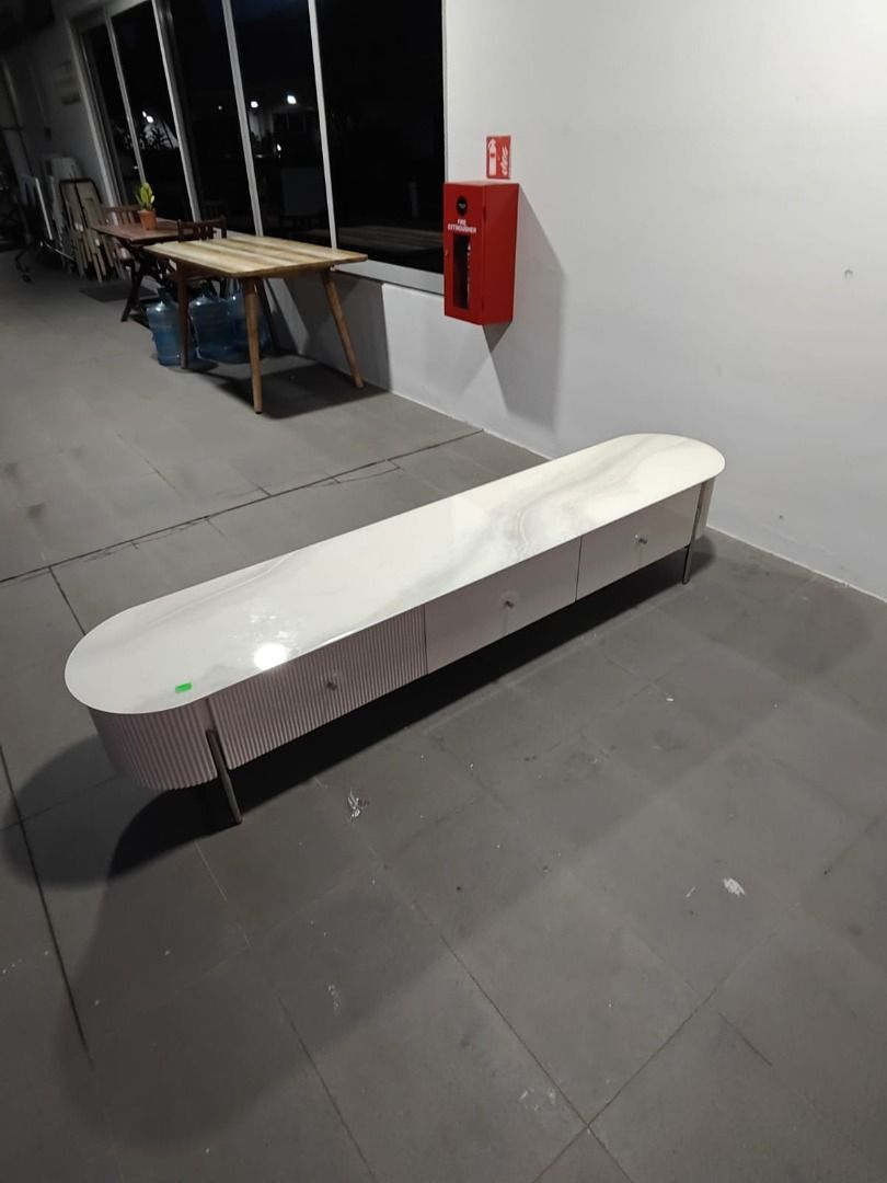 arapoglou_20m_tv_console_1755073072_5dd7d5a0_progressive