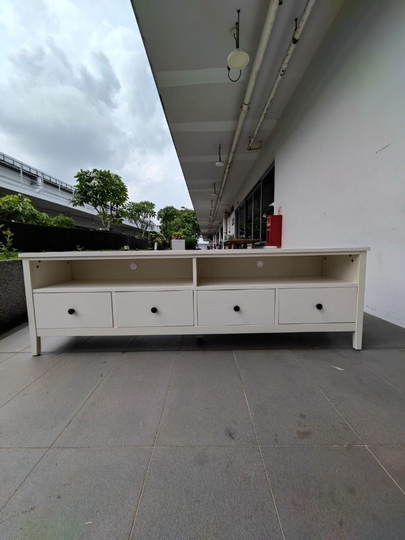 veilside_tv_console_18m_white_1755162032_ea2a001f_progressive