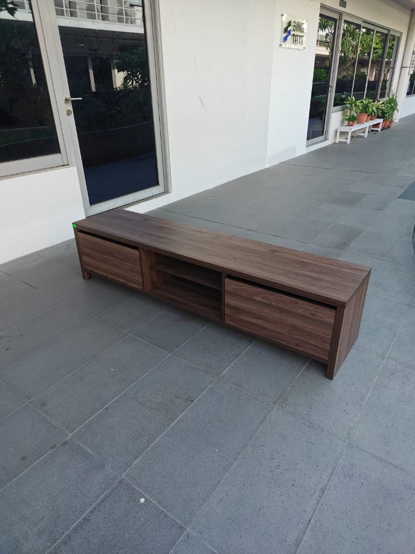 berelnet_tv_console_in_walnut_1755413294_39419276_progressive