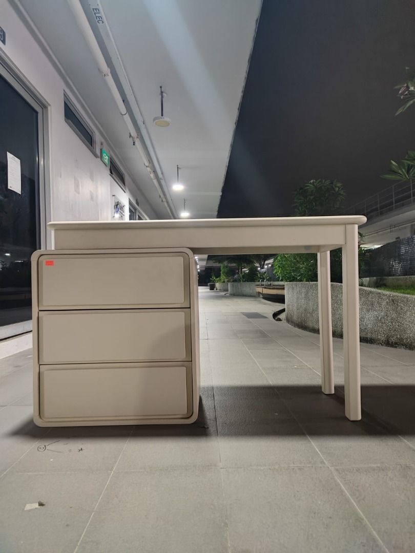 munchen_extendable_study_table_1749547314_eaa7c9ce_progressive