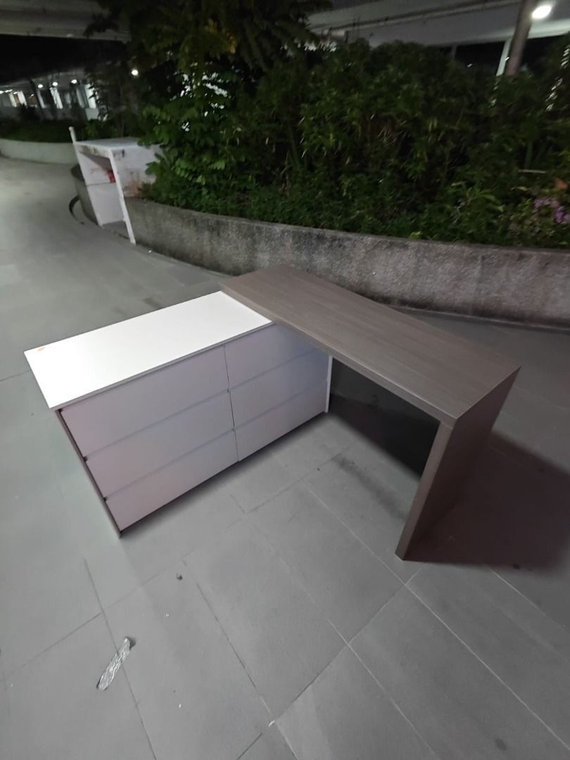 bluffs_extendable_study_table_1754550675_5d7b4aef_progressive