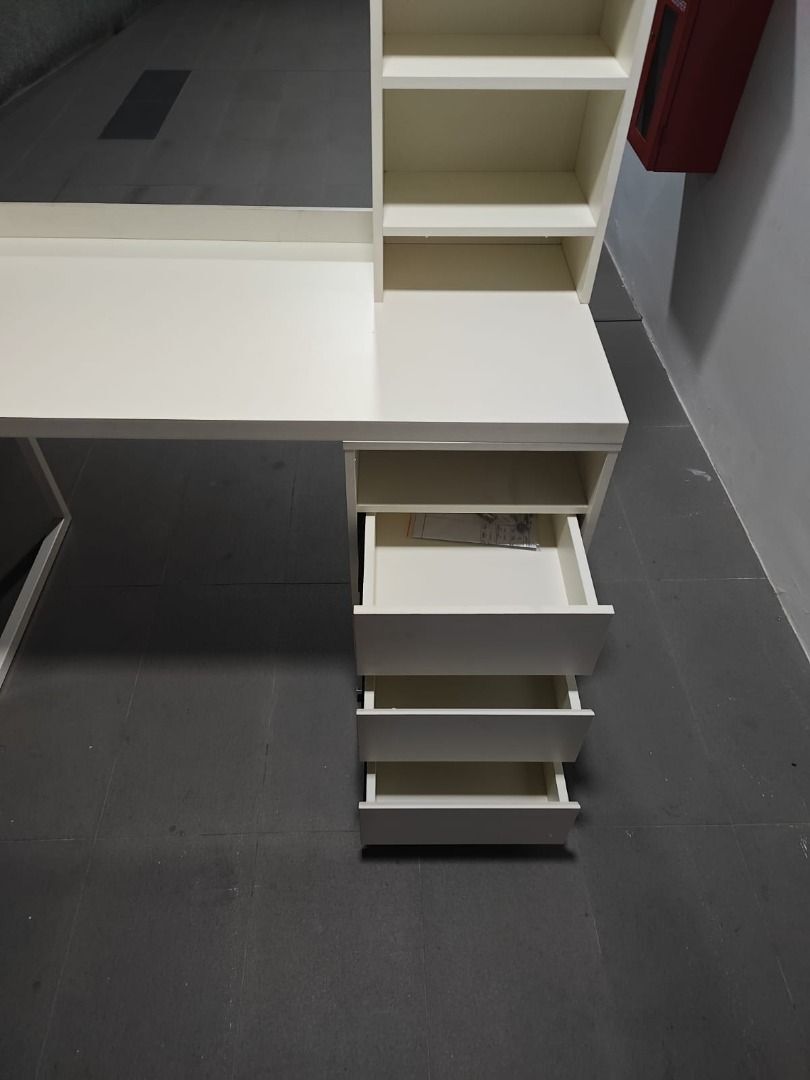 courtin_12m_study_desk_with_st_1753608211_71a4f5dd_progressive