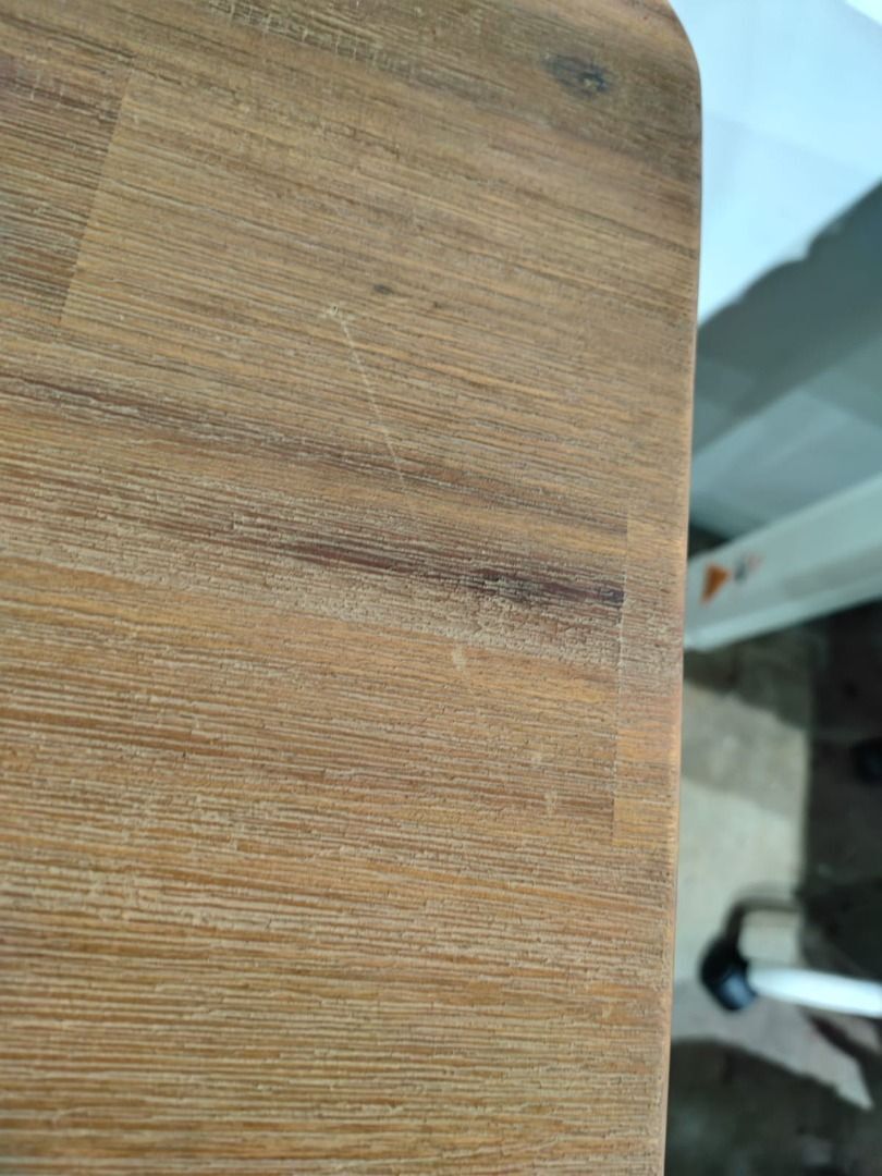 vettel_acacia_wood_writing_des_1747115568_581914d0_progressive