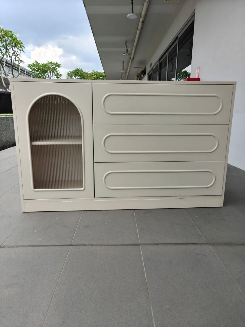 castro_chest_of_drawers_1743585106_750b28f7_progressive
