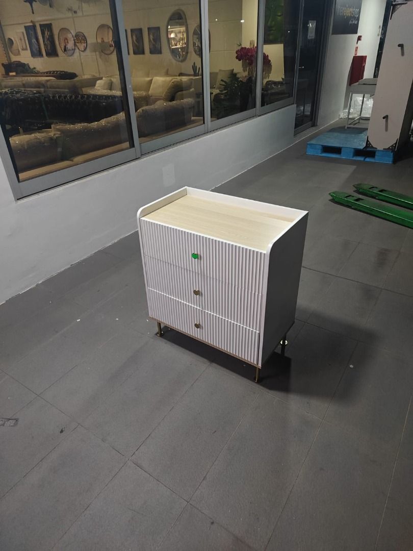 valtonen_3_tier_chest_of_drawe_1756645890_5fbf4ff6_progressive
