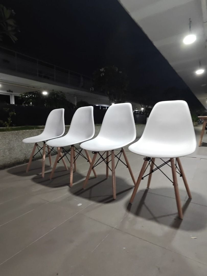 fire_sale__4_x_raz_eames_chair_1754808110_27c085db_progressive
